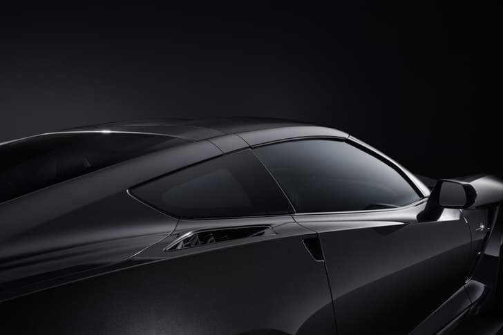 New 2014 Chevrolet Corvette Stingray photos